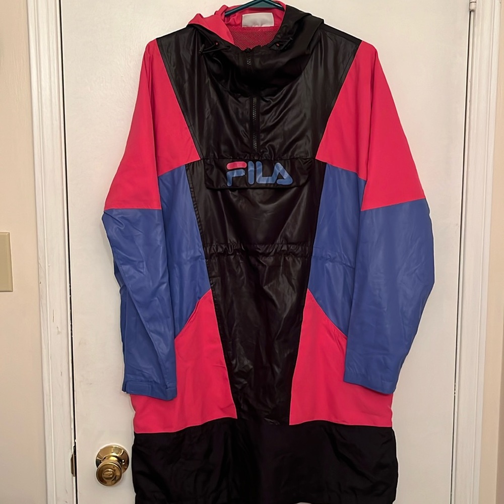 FILA Lightweight Windbreaker With Adjustable Strings